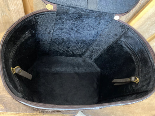 {{ brindle_boutique }} {{ online_boutique }} {{ jeans}} {{ brindle boutique }} {{ handbags }} {{ Native American jewelry }} {{ jewelry }} {{ cowhide}} {{ leather handbag}} {{ cowhide purse}} {{ turquoise}} {{ Navajo pearls }} {{ sterling silver}} {{ sterling silver pearls }} {{ necklace }} {{ bracelet }} {{ earrings }} {{ pendants }} {{ Navajo }} {{ cowhide tote }} {{ jeans }} {{ kan can }} {{ haute southern hyde }} {{ countryside co. }} {{ western }}