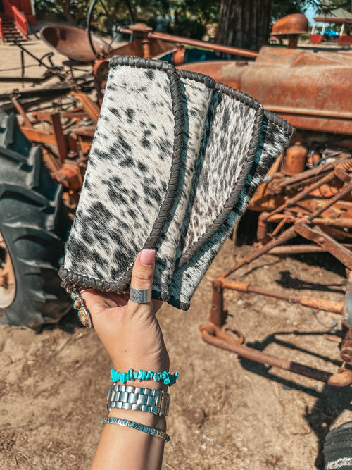 The Elva in Brown Wallet