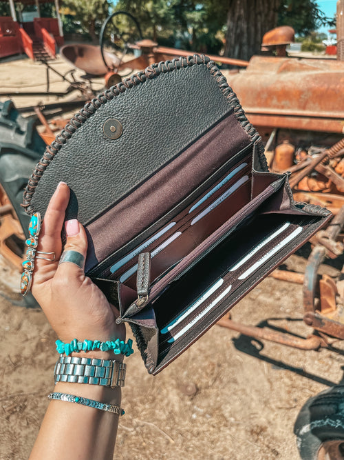 The Elva in Brown Wallet