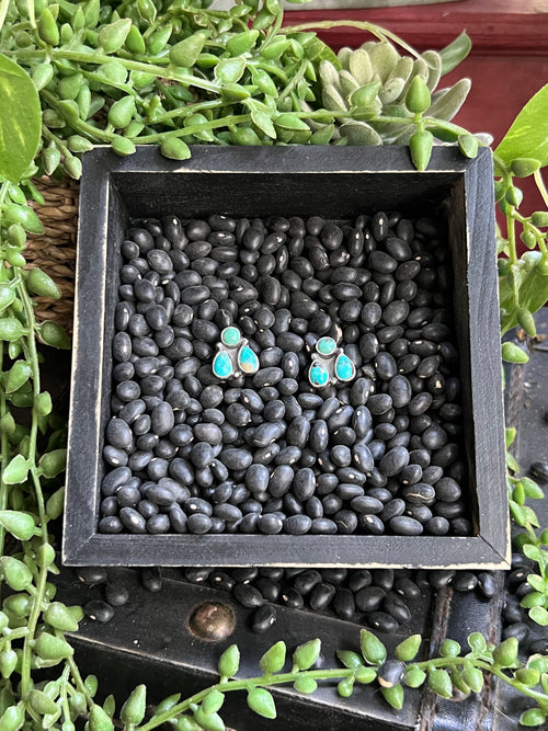 {{ brindle_boutique }} {{ online_boutique }} {{ jeans}} {{ brindle boutique }} {{ handbags }} {{ Native American jewelry }} {{ jewelry }} {{ cowhide}} {{ leather handbag}} {{ cowhide purse}} {{ turquoise}} {{ Navajo pearls }} {{ sterling silver}} {{ sterling silver pearls }} {{ necklace }} {{ bracelet }} {{ earrings }} {{ pendants }} {{ Navajo }} {{ cowhide tote }} {{ jeans }} {{ kan can }} {{ haute southern hyde }} {{ countryside co. }} {{ western }}