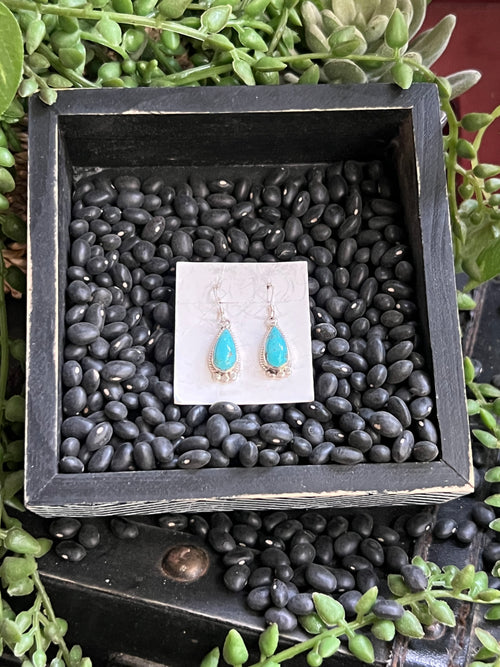 {{ brindle_boutique }} {{ online_boutique }} {{ jeans}} {{ brindle boutique }} {{ handbags }} {{ Native American jewelry }} {{ jewelry }} {{ cowhide}} {{ leather handbag}} {{ cowhide purse}} {{ turquoise}} {{ Navajo pearls }} {{ sterling silver}} {{ sterling silver pearls }} {{ necklace }} {{ bracelet }} {{ earrings }} {{ pendants }} {{ Navajo }} {{ cowhide tote }} {{ jeans }} {{ kan can }} {{ haute southern hyde }} {{ countryside co. }} {{ western }}
